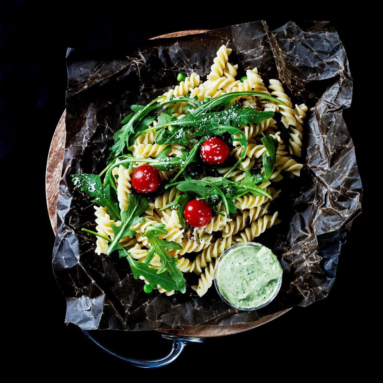 Frigg kantine - pastasalat med friske grønnsaker og hjemmelaget dressing.